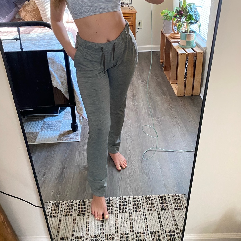 Lululemon Athletica High Rise Drawstring Athletic Grey Pants — Women’s 6